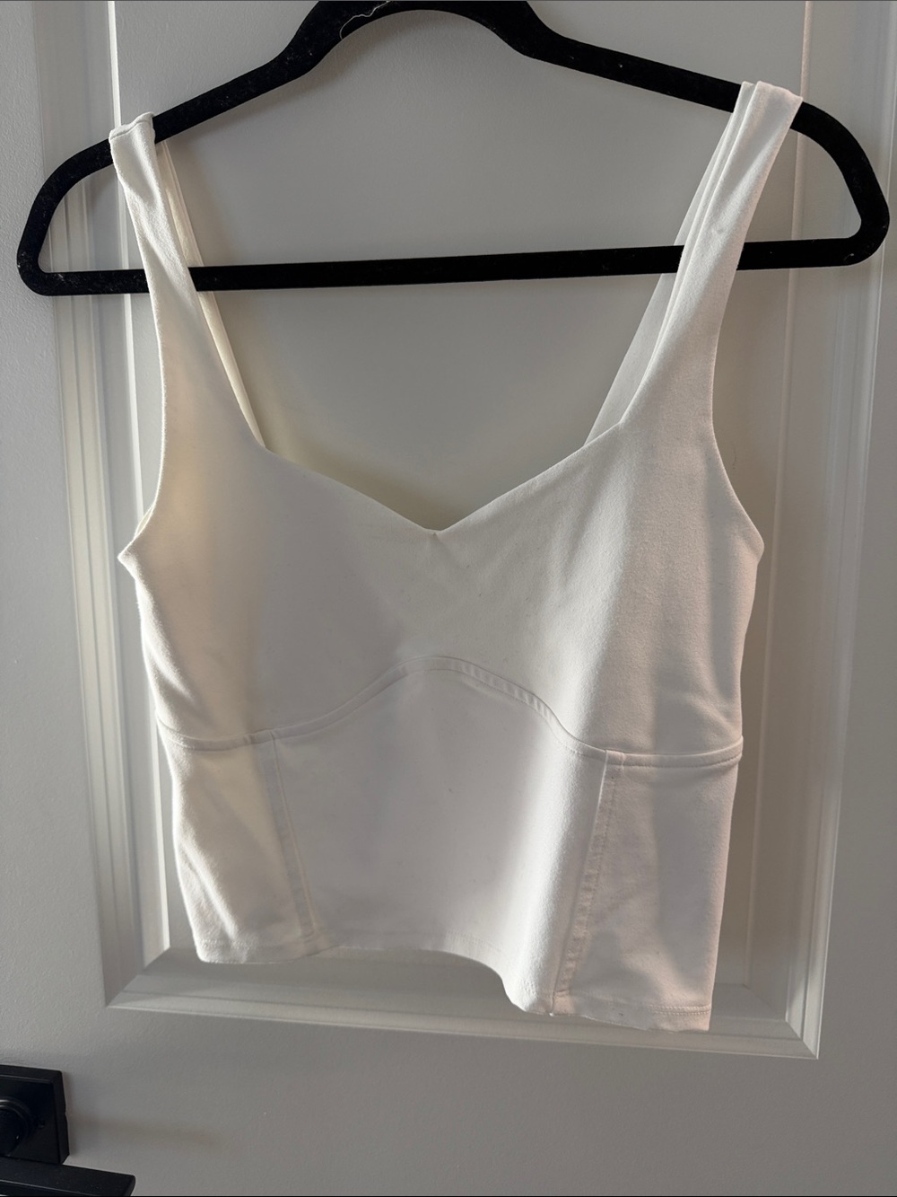 Abercrombie & Fitch So Soft Sweetheart Neck Cropped Tank in White